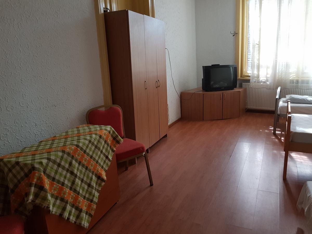 Casa Boiereasca Albergue Craiova Exterior foto